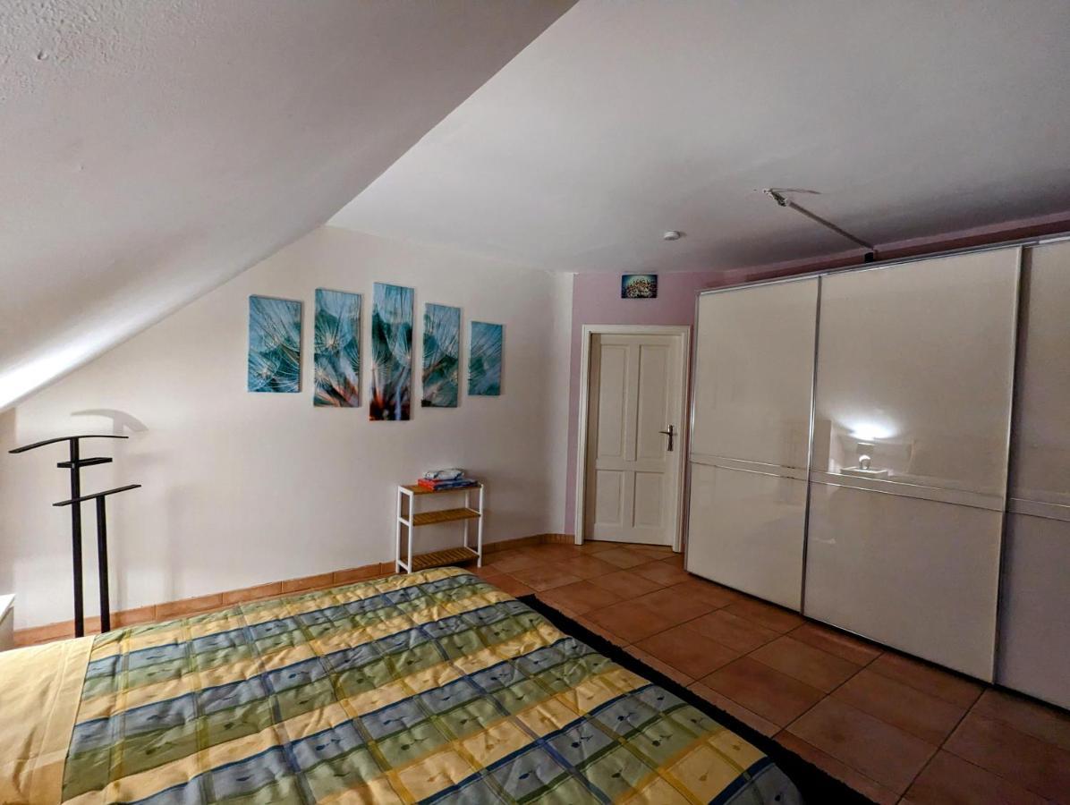 Grosse Schoenheit Mit Panoramablick Euskirchen Dış mekan fotoğraf
